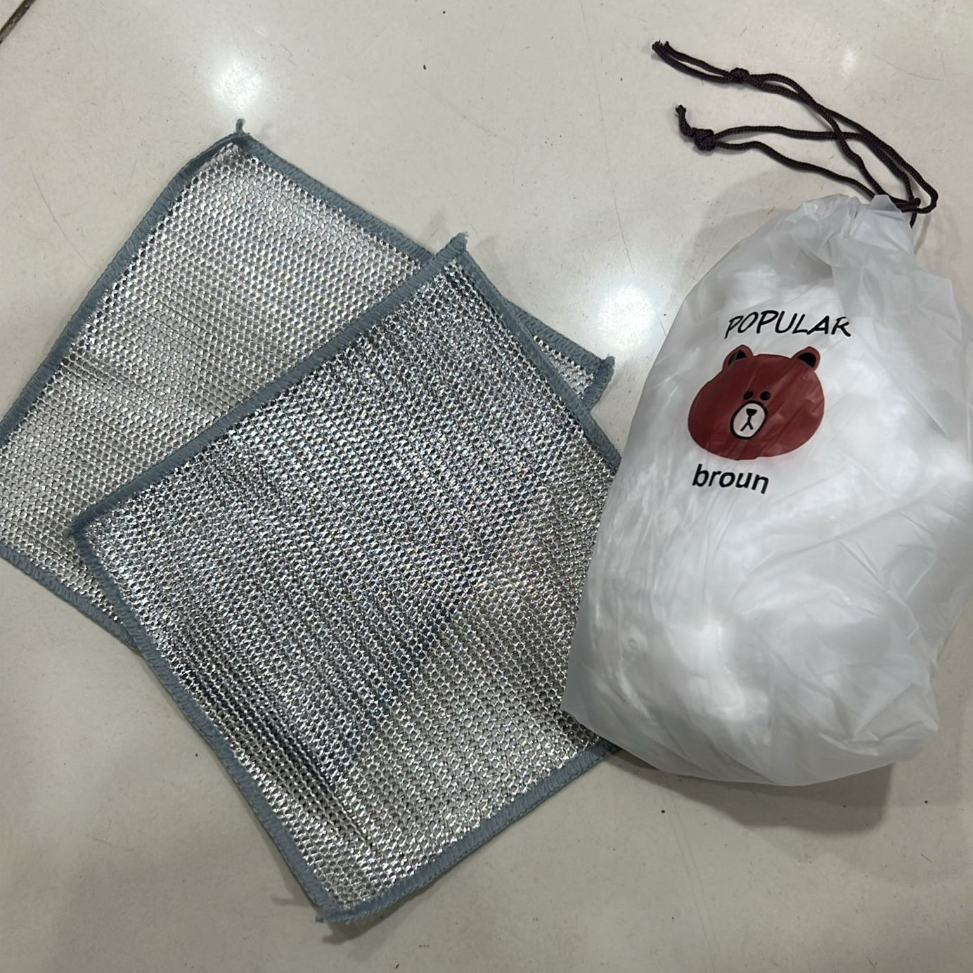 Combo Deal – 2 Pcs Metal Wire Cleaning Cloths with 1 Bear Design Food Cover Packet