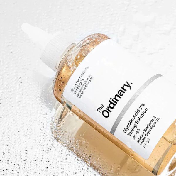 The Ordinary Glycolic Acid 7% Exfoliating Toner, Brightening and Smoothing Daily Toner for More Even-Looking Skin Tone
